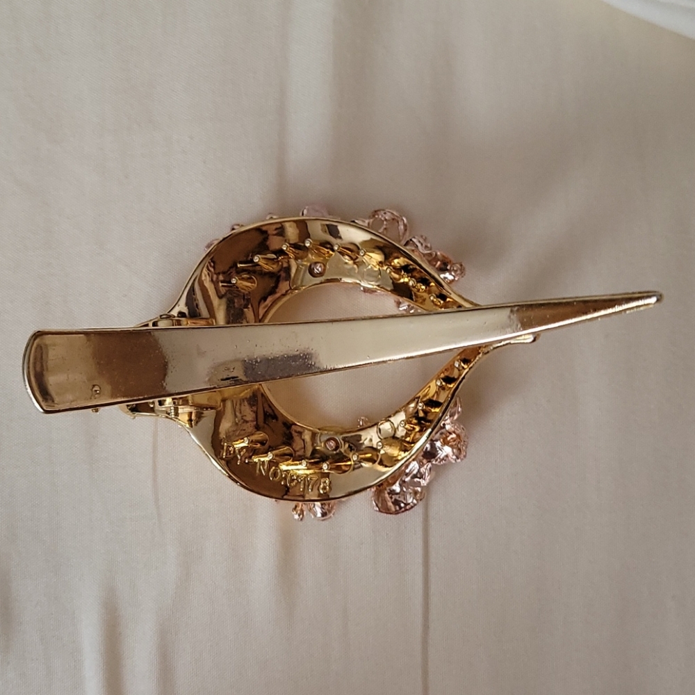 NEW HAIR CLAW CLIP 2 X $15 - Picture 6 of 10